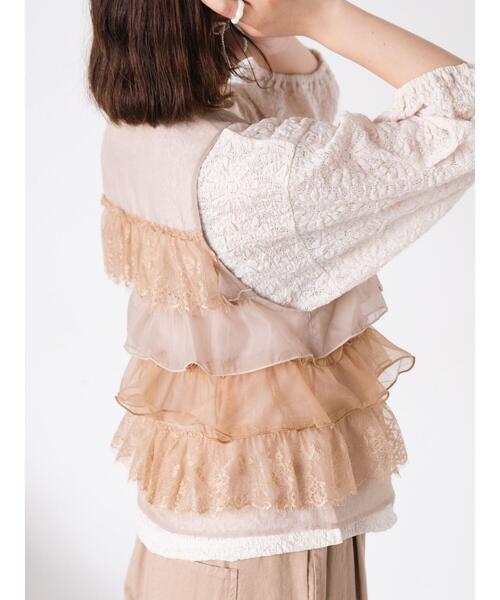 Samansa Mos2（サマンサ モスモス）の「異素材フリルベスト（ベスト・レディース・キナリ/ブラック/ベージュ・F）」の5枚目の写真