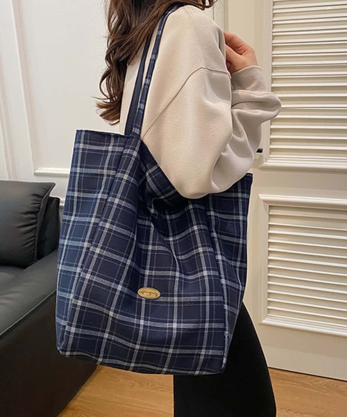 LA VORAGINE(ラ ヴォラジネ)の「リバーシブルチェック トートバッグ(トートバッグ・レディース・レッド/イエロー/ネイビー/グリーン・FREE)」の6枚目の写真
