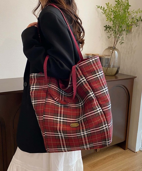 LA VORAGINE(ラ ヴォラジネ)の「リバーシブルチェック トートバッグ(トートバッグ・レディース・レッド/イエロー/ネイビー/グリーン・FREE)」の12枚目の写真