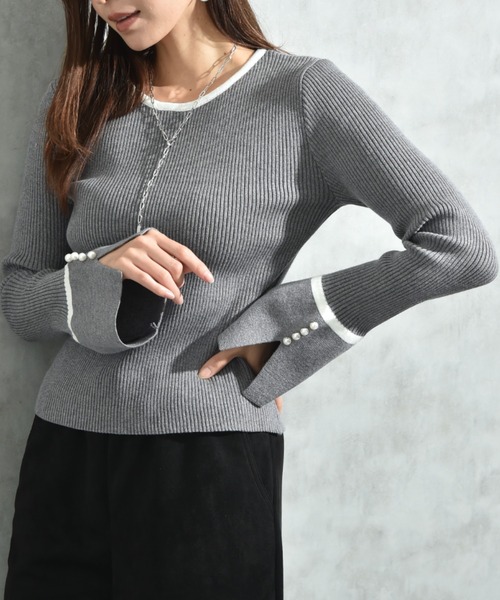 INTERPLANET（インタープラネット）の「配色リブフレアースリーブパール釦付プルオーバー（ニット/セーター・レディース・レッド/ブラック/チャコールグレー・FREE）」の2枚目の写真