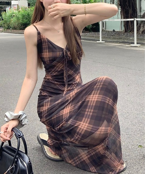 gossip!ロサンゼルス(ゴシップロサンゼルス)の「Y2K ナローシルエット チェック柄キャミワンピース(ワンピース・レディース・チェック・FREE)」の12枚目の写真