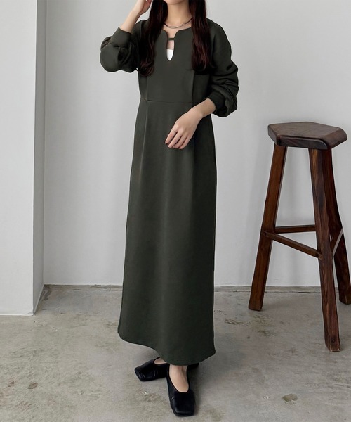 セール】深カーブネックスウェットワンピース（ワンピース
