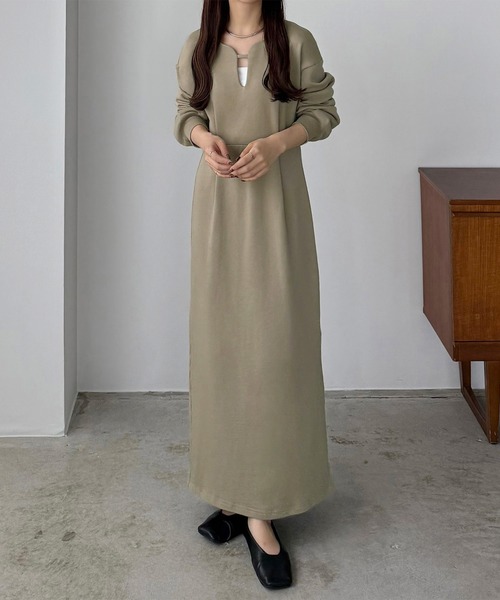 セール】深カーブネックスウェットワンピース（ワンピース