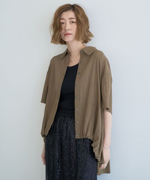 Editt by YECCA VECCA（エディットバイイェッカヴェッカ）の「【接触冷感】裾バルーン切替デザインヘムシャツ（シャツ/ブラウス・レディース・ホワイト/ブラック/カーキ・FREE）」の4枚目の写真