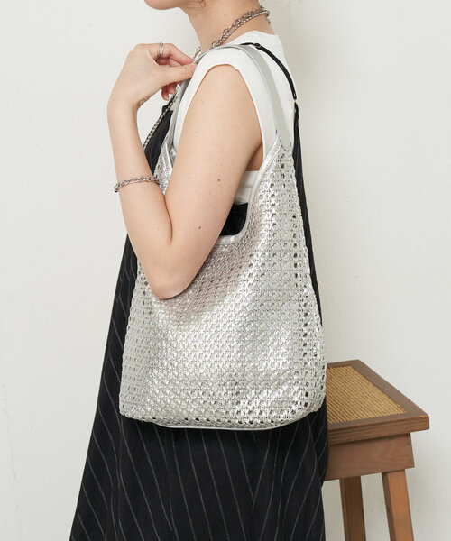 Jena espace merveilleux（ジェナ　エスパスメルヴェイユ）の「シャイニーメッシュトートバッグ（トートバッグ・レディース・シルバー・FREE）」の2枚目の写真