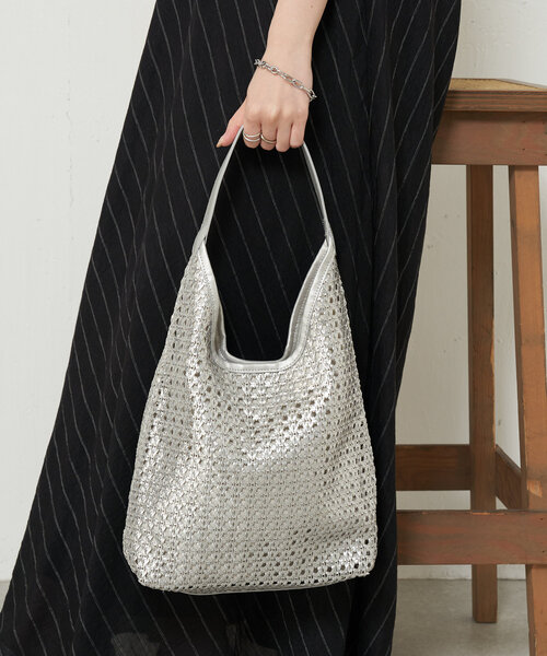 Jena espace merveilleux（ジェナ　エスパスメルヴェイユ）の「シャイニーメッシュトートバッグ（トートバッグ・レディース・シルバー・FREE）」の4枚目の写真