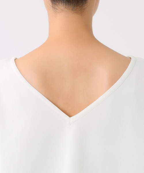 BABYLONE（バビロン）の「ノースリ2WAYネックプルオーバー（Tシャツ/カットソー・レディース・ブラック/ホワイト・フリー）」の5枚目の写真