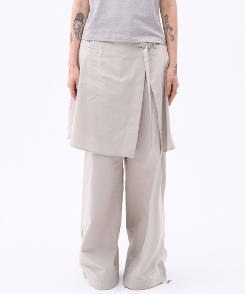 PLACE STUDIO（プレイススタジオ）の「PLACE STUDIO／ボタンベルトスカートパンツ（その他パンツ・レディース・ブラック/ベージュ/ネイビー・FREE）」の5枚目の写真