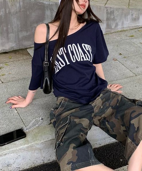 Songe(ソンジュ)の「ロゴプリントワンショルダー半袖Tシャツ(Tシャツ/カットソー・レディース・ネイビー/ブラック・M/L)」の7枚目の写真