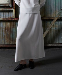 VERSEAU（ヴェルソー）の「コクーンニットスカート（スカート）」