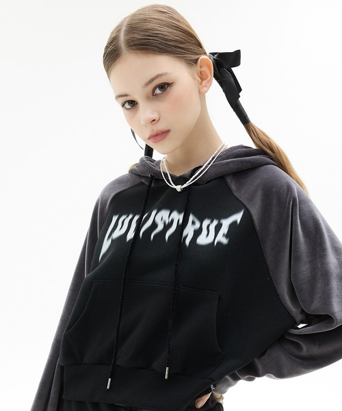 LUVISTRUE(ラヴイズトゥルー)の「VL HOLY MOLY HOODIE(パーカー・レディース・ブラック/パープル・FREE)」の2枚目の写真
