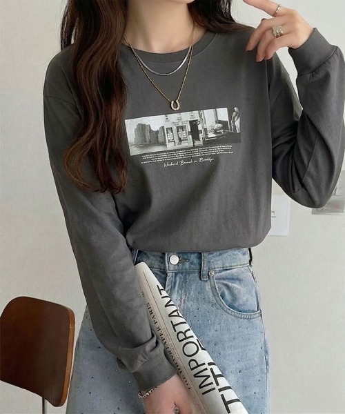 【新品】ELLIE プリントロンTEE GRAY セール】《9月上旬再入荷！予約受付中》一枚でも、レイヤードでも