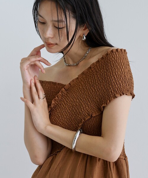 GALLEST(ギャレスト)の「◆【一部店舗限定】シャーリングクロスワンピース(ワンピース・レディース・ブラック/ベージュ/ブラウン系その他・38)」の3枚目の写真