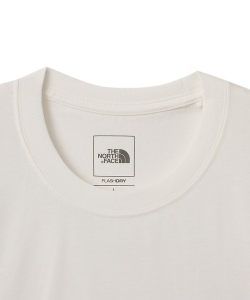 THE NORTH FACE(ザノースフェイス)の「THE NORTH FACE S/S FD Flower Logo Tee / ザ・ノース・フェイス ショート スリーブ フラッシュ ドライ フラワー ロゴ ティー(Tシャツ/カットソー・メンズ・ホワイト/ブラック/オリーブ/ネイビー・XXL/S/L/XL/M)」の5枚目の写真