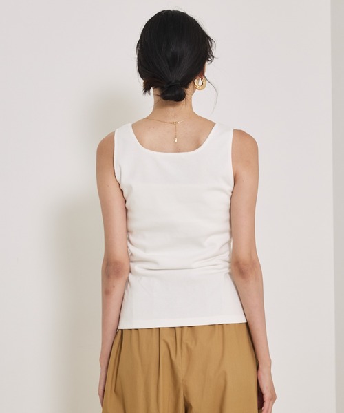 qualite(カリテ)の「【上質な着心地にこだわった1枚】プレミアムフライスタンクトップ/ノースリーブトップス(タンクトップ・レディース・オフホワイト/カーキ/ブラック・フリー)」の11枚目の写真