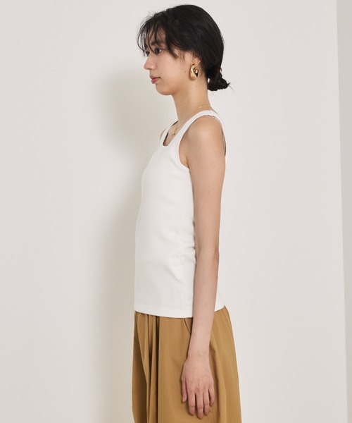 qualite(カリテ)の「【上質な着心地にこだわった1枚】プレミアムフライスタンクトップ/ノースリーブトップス(タンクトップ・レディース・オフホワイト/カーキ/ブラック・フリー)」の10枚目の写真
