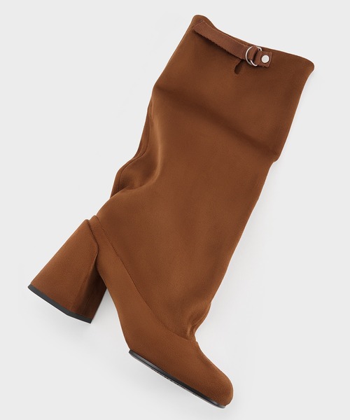 CHARLES & KEITH(チャールズ & キース)の「Robbie ロビー スラウチーブロックヒールロングブーツ(ブーツ・レディース・ブラウン/ブラック・25.5cm/25cm/24.5cm/23.5cm/23cm/22.5cm)」の5枚目の写真