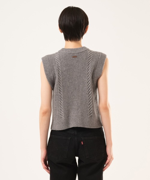 Levi's(リーバイス)の「Levi's/リーバイス ケーブルニット ベスト(ベスト・レディース・グレー・XS/M/S)」の12枚目の写真