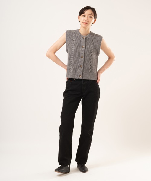 Levi's(リーバイス)の「Levi's/リーバイス ケーブルニット ベスト(ベスト・レディース・グレー・XS/M/S)」の11枚目の写真