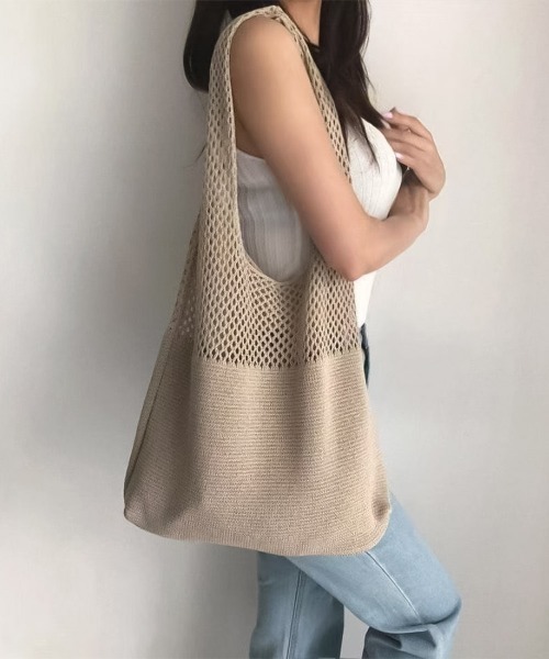 blackdia ocean(ブラックダイヤオーシャン)の「blackdia ocean 透かし編み ニットトートバッグ(トートバッグ・レディース・オフホワイト/グレー/アイボリー/ブラック/モカ/ベージュ・FREE)」の1枚目の写真