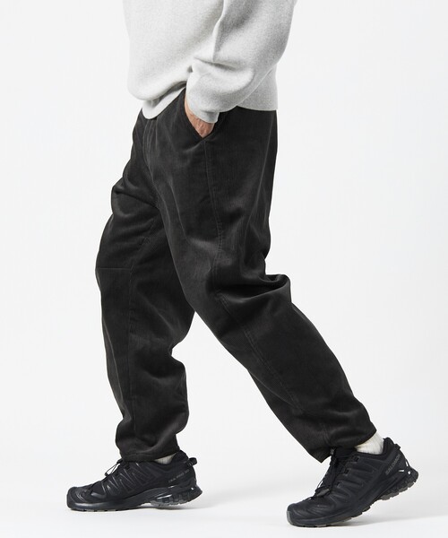 FREAK'S STORE（フリークスストア）の「限定展開 ワイドシルエット コーデュロイ カーブパンツ / テーパードシルエット（その他パンツ・メンズ・ブラウン/ベージュ/ブラック/チャコールグレー・LARGE/MEDIUM/SMALL）」の11枚目の写真