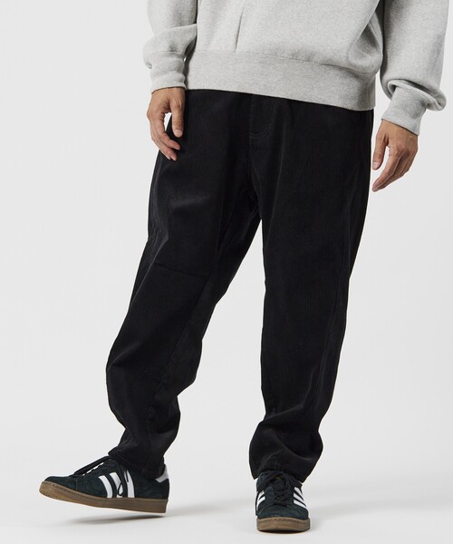 FREAK'S STORE（フリークスストア）の「限定展開 ワイドシルエット コーデュロイ カーブパンツ / テーパードシルエット（その他パンツ・メンズ・ブラウン/ベージュ/ブラック/チャコールグレー・LARGE/MEDIUM/SMALL）」の21枚目の写真