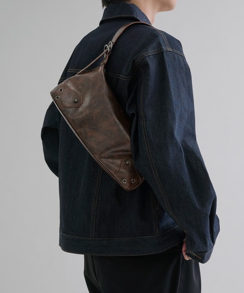 epnok(エプノック)の「ワンハンドルショルダーBAG(ショルダーバッグ・メンズ・ダークブラウン/ブラック・FREE)」の2枚目の写真