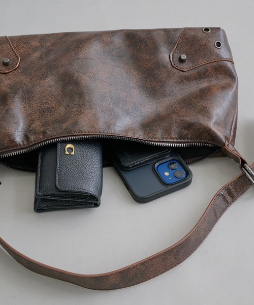epnok(エプノック)の「ワンハンドルショルダーBAG(ショルダーバッグ・メンズ・ダークブラウン/ブラック・FREE)」の11枚目の写真