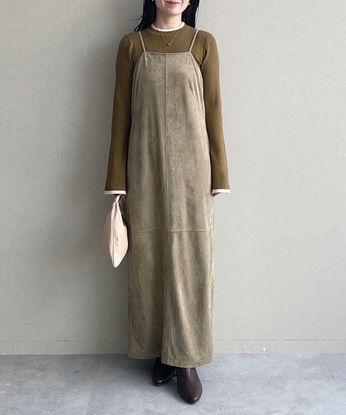mysty woman(ミスティウーマン)の「スエードライクキャミワンピース 583329(ワンピース・レディース・ベージュ/キャメル/ブルー・FREE)」の21枚目の写真