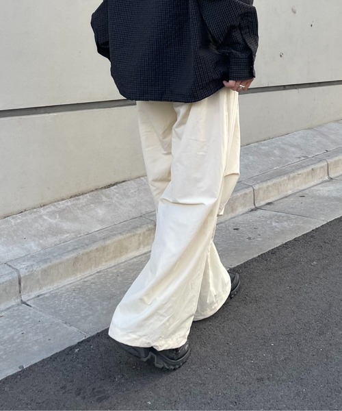 COLONY 2139(コロニートゥーワンスリーナイン)の「カーブライン撥水リップストップパンツ(その他パンツ・メンズ・ブラック/アイボリー・SMALL/MEDIUM/LARGE)」の5枚目の写真