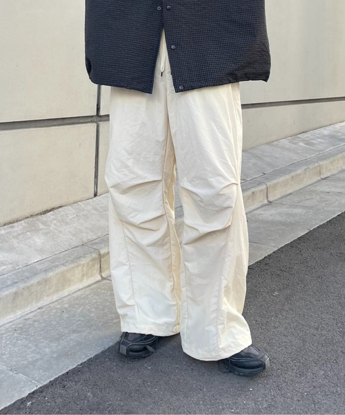 COLONY 2139(コロニートゥーワンスリーナイン)の「カーブライン撥水リップストップパンツ(その他パンツ・メンズ・ブラック/アイボリー・SMALL/MEDIUM/LARGE)」の4枚目の写真