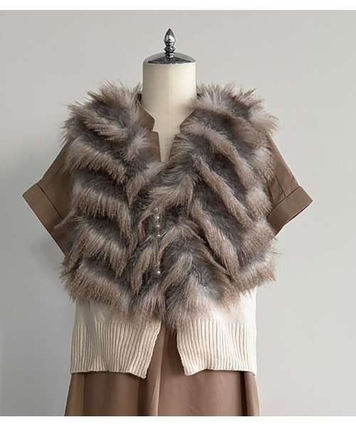 GALENA（ガレナ）の「【GALENA/ガレナ】パール釦ショートファーベスト（ベスト・レディース・ブルー/ピンク/ブラウン/ホワイト/グレー/ベージュ/ベージュ系その他/ホワイト系その他/キャメル/ブラック・FREE）」の13枚目の写真