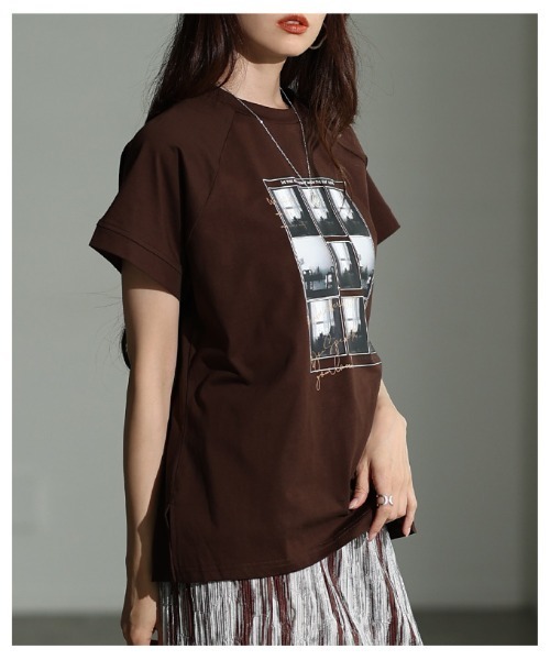 Sawa a la mode(サワアラモード)の「多機能グラフィックプリントTシャツ(Tシャツ/カットソー・レディース・オフホワイト/ブラウン・FREE)」の5枚目の写真