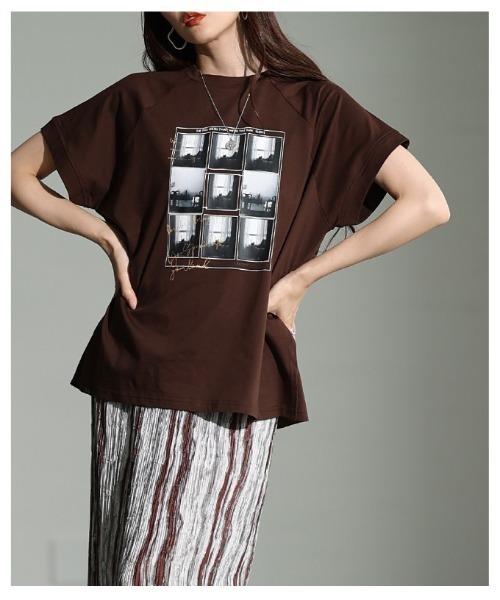 Sawa a la mode(サワアラモード)の「多機能グラフィックプリントTシャツ(Tシャツ/カットソー・レディース・オフホワイト/ブラウン・FREE)」の10枚目の写真
