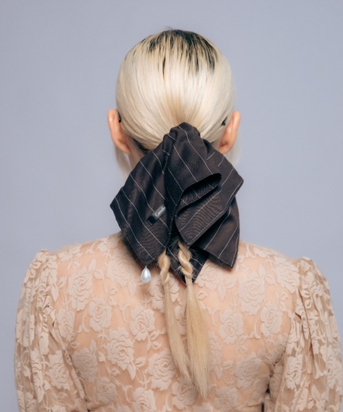 Carmelo(カーメロ)の「Drop pearl XL chouchou(シュシュ・レディース・ブラック・FREE)」の1枚目の写真