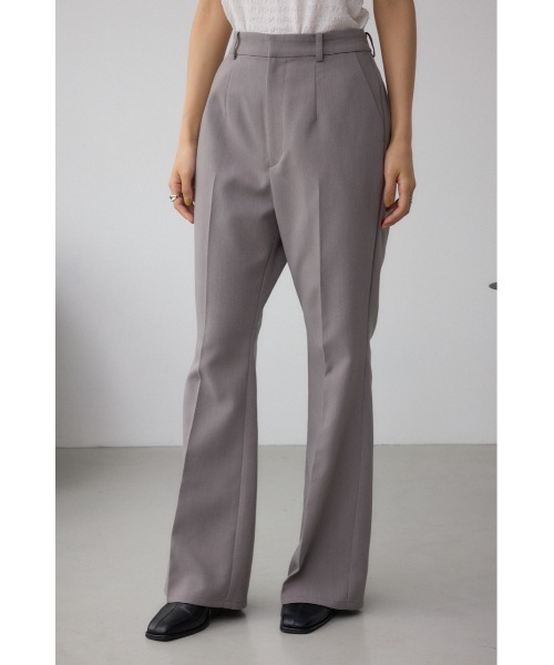 AZUL by moussy（アズールバイマウジー）の「VENUSフレアパンツ（スラックス・レディース・ボルドー/杢グレー/アイボリー/ブラック・MEDIUM/LARGE/SMALL）」の12枚目の写真