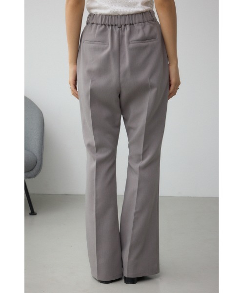 AZUL by moussy（アズールバイマウジー）の「VENUSフレアパンツ（スラックス・レディース・ボルドー/杢グレー/アイボリー/ブラック・MEDIUM/LARGE/SMALL）」の17枚目の写真