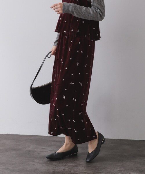 OPAQUE.CLIP（オペークドットクリップ）の「ベロアナロースカート/セットアップ対応可【洗濯機OK】（スカート・レディース・ブラック/ブラウン系1/ワイン系1・40/42/38）」の3枚目の写真