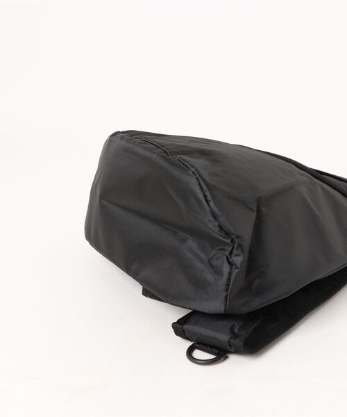MAGASIN DE MODE TOOLS(マガジンデモードトゥールズ)の「【MAGASIN DE MODE TOOLS】A5収納可能 !トライアングルワンショルダーバッグ メッセンジャーバッグ/スリングバッグ 8294 MKS(メッセンジャーバッグ・メンズ・ブラック・FREE)」の8枚目の写真