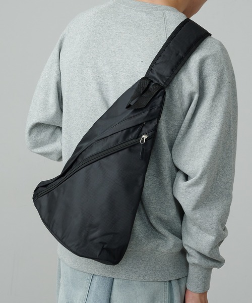 MAGASIN DE MODE TOOLS(マガジンデモードトゥールズ)の「【MAGASIN DE MODE TOOLS】A5収納可能 !トライアングルワンショルダーバッグ メッセンジャーバッグ/スリングバッグ 8294 MKS(メッセンジャーバッグ・メンズ・ブラック・FREE)」の10枚目の写真