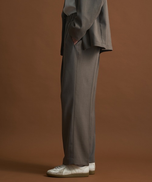 PUBLIC TOKYO（パブリックトウキョウ）の「〈セットアップ対応〉AQUA WOOLカルゼタックスラックス /ストレートパンツ/ストレートスラックス/オフィスカジュアル/ビジネス/通勤（スラックス・メンズ・ダークベージュ/ダークブラウン/ダークネイビー/ヘザーチャコール・1/2/3）」の9枚目の写真