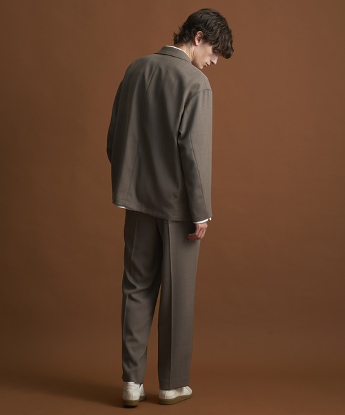 PUBLIC TOKYO（パブリックトウキョウ）の「〈セットアップ対応〉AQUA WOOLカルゼタックスラックス /ストレートパンツ/ストレートスラックス/オフィスカジュアル/ビジネス/通勤（スラックス・メンズ・ダークベージュ/ダークブラウン/ダークネイビー/ヘザーチャコール・1/2/3）」の6枚目の写真