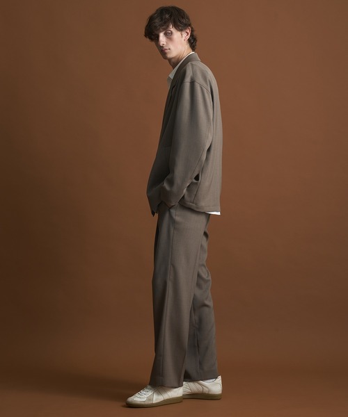 PUBLIC TOKYO（パブリックトウキョウ）の「〈セットアップ対応〉AQUA WOOLカルゼタックスラックス /ストレートパンツ/ストレートスラックス/オフィスカジュアル/ビジネス/通勤（スラックス・メンズ・ダークベージュ/ダークブラウン/ダークネイビー/ヘザーチャコール・1/2/3）」の5枚目の写真