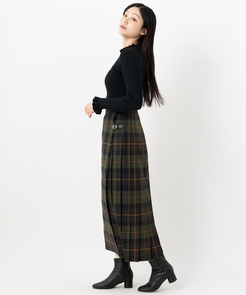 O'NEIL of DUBLIN(オニールオブダブリン)の「O'NEIL OF DUBLIN ダブルベルト ロングキルトスカート マキシ丈90cm(スカート・レディース・ライトブラウン/カーキ/ブラック/ネイビー/ダークグリーン/ブラック系その他・10/8)」の15枚目の写真