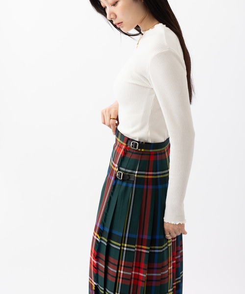 O'NEIL of DUBLIN(オニールオブダブリン)の「O'NEIL OF DUBLIN ダブルベルト ロングキルトスカート マキシ丈90cm(スカート・レディース・ライトブラウン/カーキ/ブラック/ネイビー/ダークグリーン/ブラック系その他・10/8)」の7枚目の写真