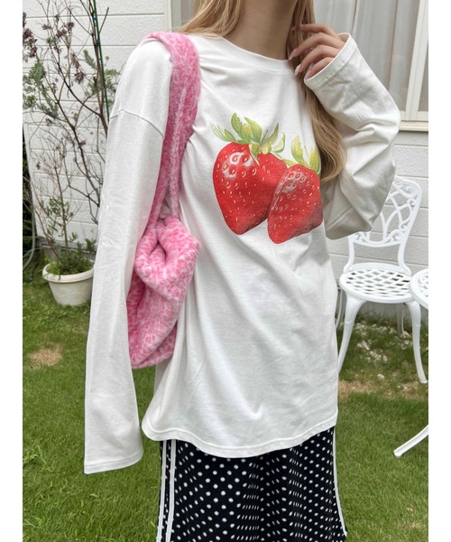 WC（ダブル シー）の「《秋冬新作★》イチゴワンポイントロンT（Tシャツ/カットソー・レディース・チャコールグレー/ホワイト・FREE）」の3枚目の写真