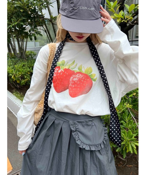 WC（ダブル シー）の「《秋冬新作★》イチゴワンポイントロンT（Tシャツ/カットソー・レディース・チャコールグレー/ホワイト・FREE）」の8枚目の写真