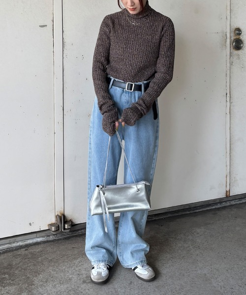 ISOOK（アイスー）の「【ISOOK / アイスー】ウォーマータートルリブセーター / 指穴 サムホール フィンガーホール リブニット ハイネック ミドル丈 ロングスリーブ 長袖 ミックスニット アイボリー チャコール ブラウン ZOZOTOWN限定（ニット/セーター・レディース・アイボリー/チャコール/ブラウン・FREE）」の7枚目の写真