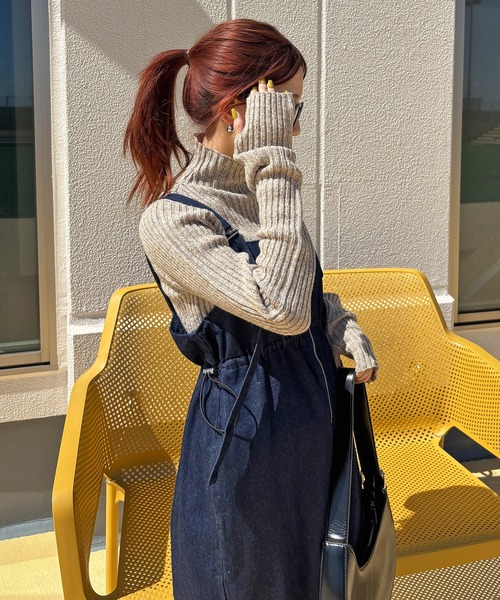 ISOOK（アイスー）の「【ISOOK / アイスー】ウォーマータートルリブセーター / 指穴 サムホール フィンガーホール リブニット ハイネック ミドル丈 ロングスリーブ 長袖 ミックスニット アイボリー チャコール ブラウン ZOZOTOWN限定（ニット/セーター・レディース・アイボリー/チャコール/ブラウン・FREE）」の8枚目の写真