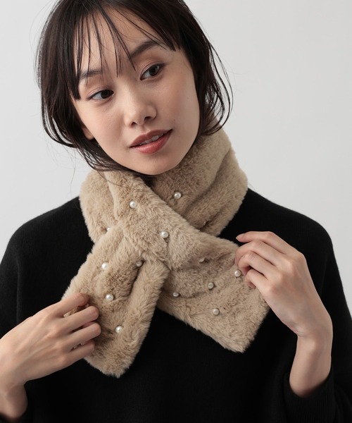 FOUND GOOD（ファウンドグッド）の「パールツキFファーマフラー（マフラー・レディース・ベージュ/ブラック・FREE）」の2枚目の写真